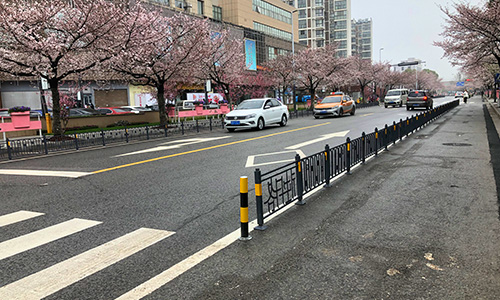 3 年依旧惊艳！揭秘无锡独月路樱花护栏的长效颜值密码